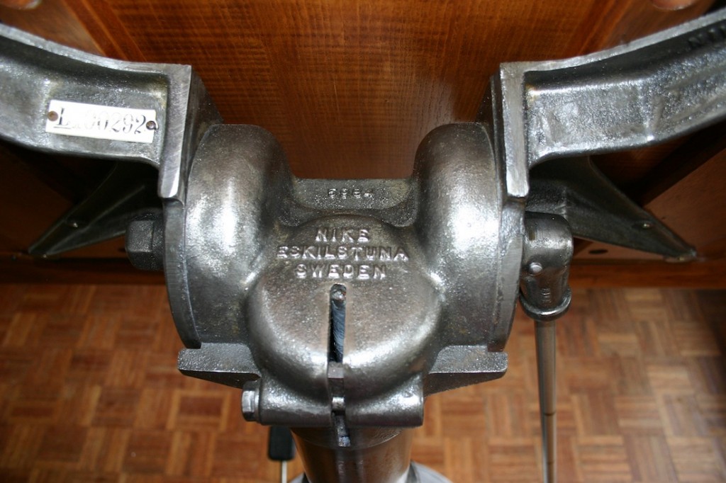 Industrial vintage drafting table by Nike of Eskilstuna from Sweden manufactured in 1950. A10