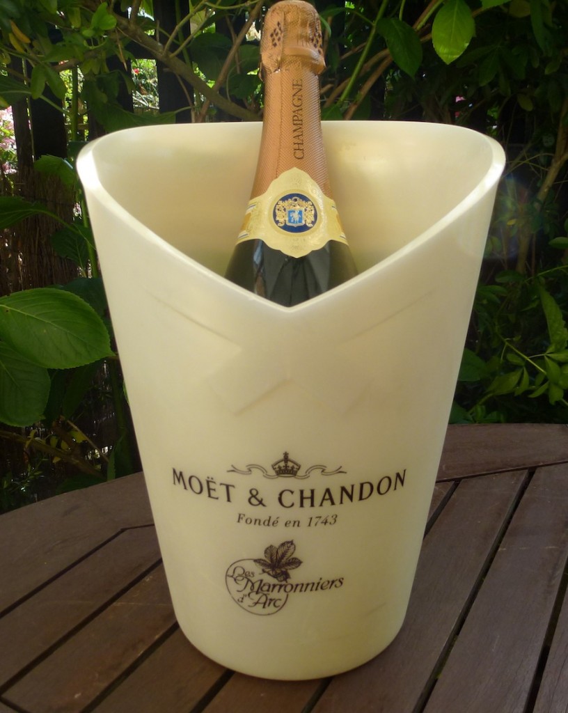 vintage-moet-chandon-champagne-a7