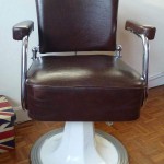 industrial-vintage-barber-chair-la-boutique-vintage