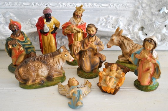 vintage-christmas-nativity-scene